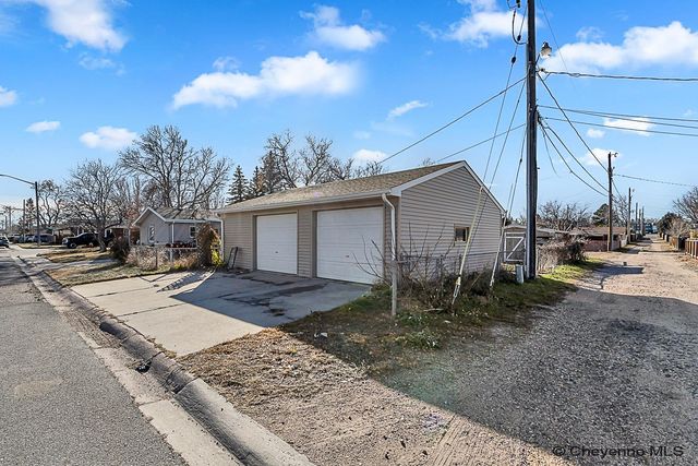 3524 FRONTIER ST, Cheyenne, WY 82001