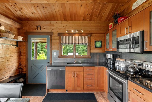 691 Dartt Hill Road, Bethel, VT 05032