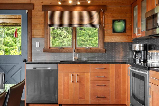 691 Dartt Hill Road, Bethel, VT 05032