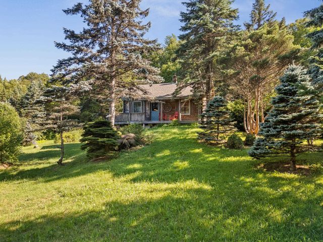 691 Dartt Hill Road, Bethel, VT 05032
