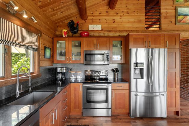 691 Dartt Hill Road, Bethel, VT 05032