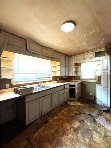 2704 2nd Street, Westland, MI 48186