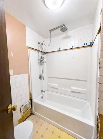 2704 2nd Street, Westland, MI 48186