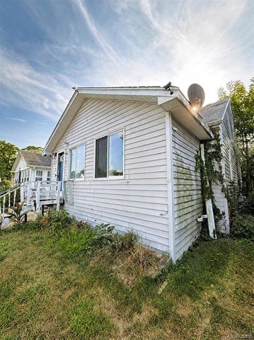 2704 2nd Street, Westland, MI 48186