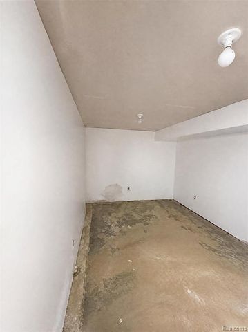 2704 2nd Street, Westland, MI 48186