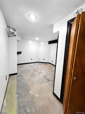 2704 2nd Street, Westland, MI 48186