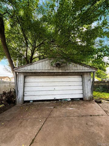 2704 2nd Street, Westland, MI 48186