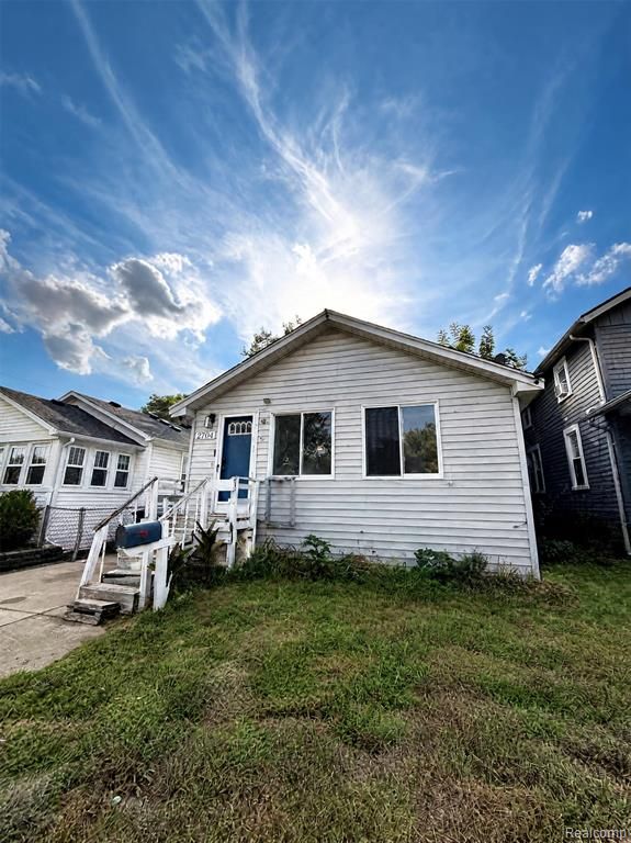 2704 2nd Street, Westland, MI 48186
