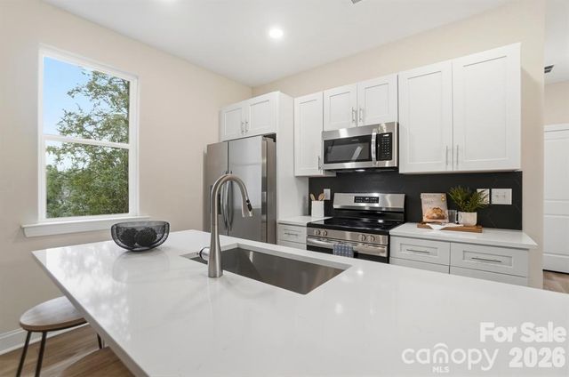 8929 Sharonbrook Drive, Charlotte, NC 28210