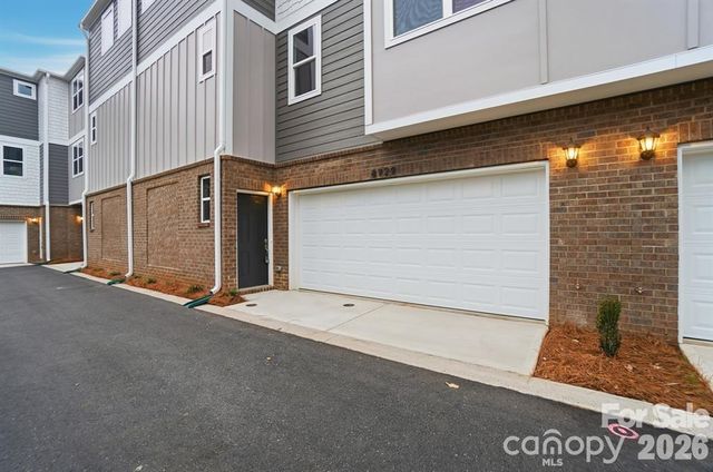 8929 Sharonbrook Drive, Charlotte, NC 28210