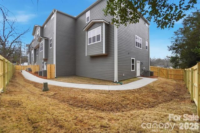 8929 Sharonbrook Drive, Charlotte, NC 28210