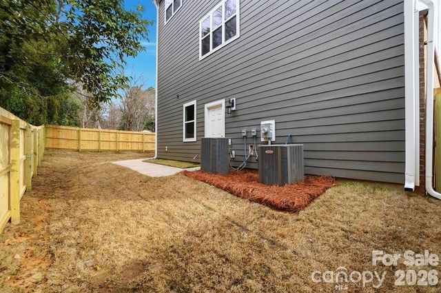8929 Sharonbrook Drive, Charlotte, NC 28210