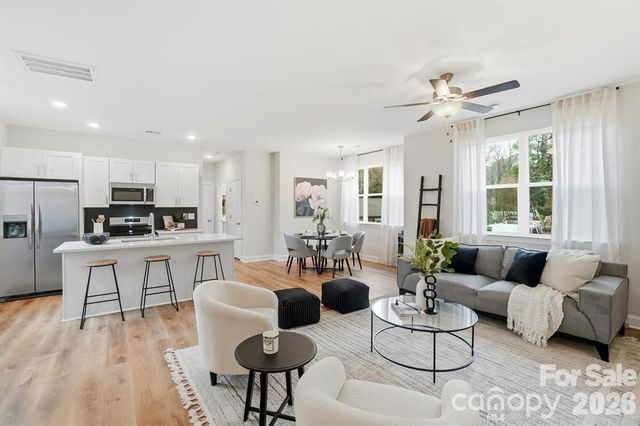 8929 Sharonbrook Drive, Charlotte, NC 28210