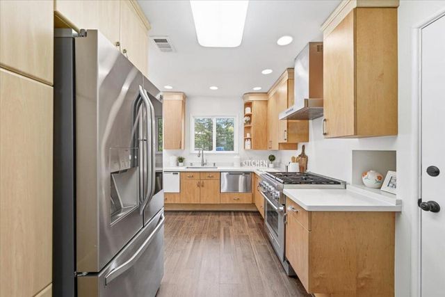 402 Stephen Road, San Mateo, CA 94403