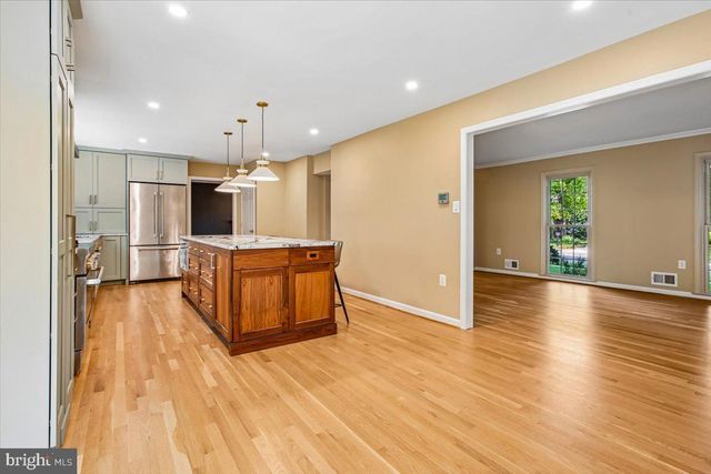 1710 CHESTERFORD WAY, Mclean, VA 22101