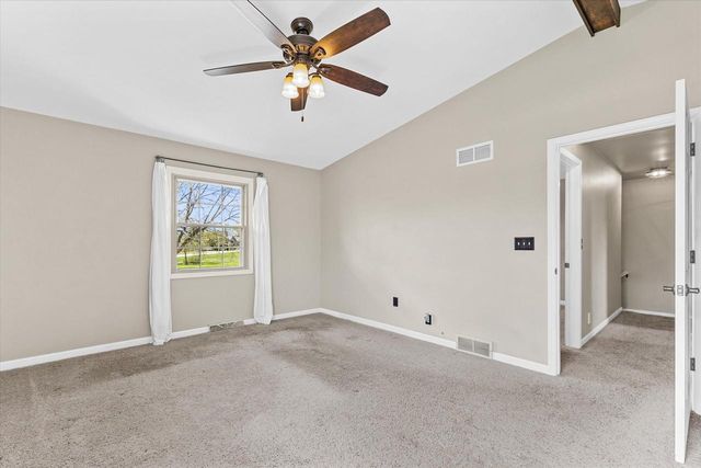 1200 Tiffany LANE, Oak Creek, WI 53154