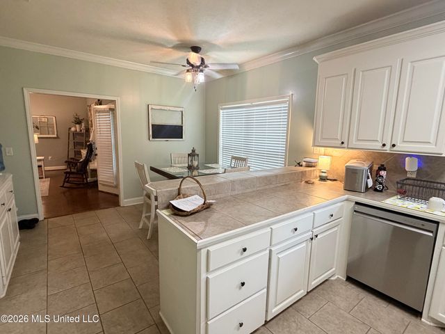 401 Roxbury Place, Florence, MS 39073