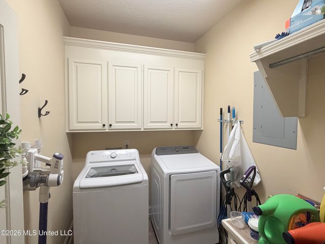 401 Roxbury Place, Florence, MS 39073