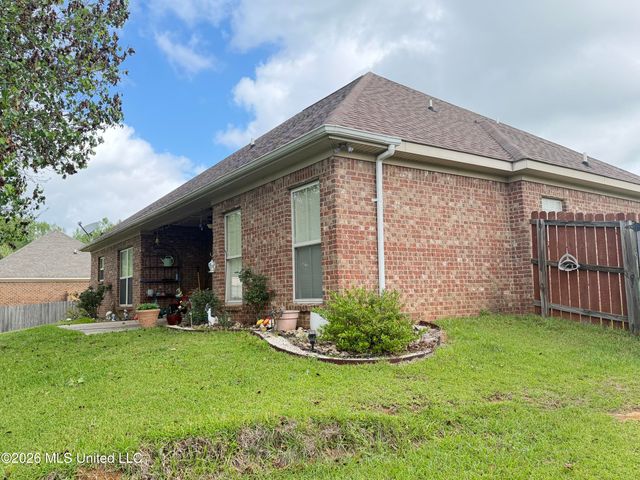 401 Roxbury Place, Florence, MS 39073