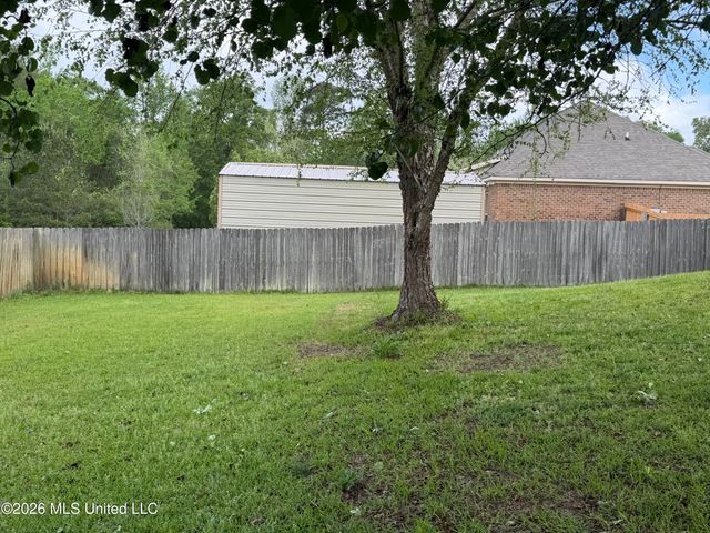 401 Roxbury Place, Florence, MS 39073