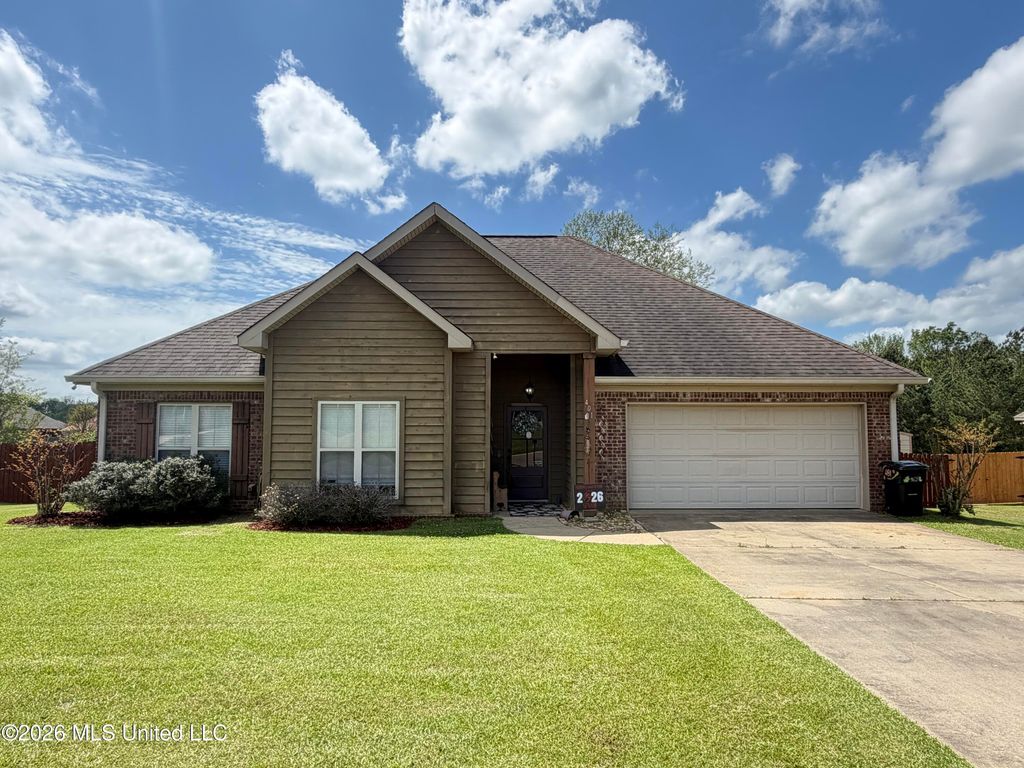 401 Roxbury Place, Florence, MS 39073