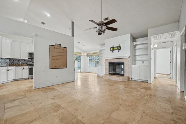 1297 Ceylon Drive, Gulf Breeze, FL 32563