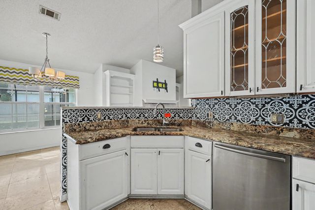 1297 Ceylon Drive, Gulf Breeze, FL 32563