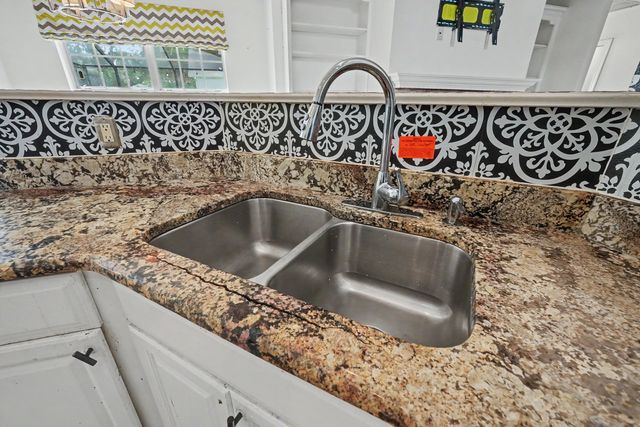 1297 Ceylon Drive, Gulf Breeze, FL 32563