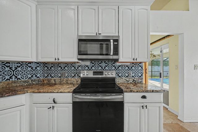 1297 Ceylon Drive, Gulf Breeze, FL 32563