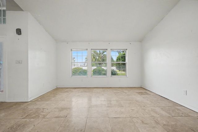 1297 Ceylon Drive, Gulf Breeze, FL 32563