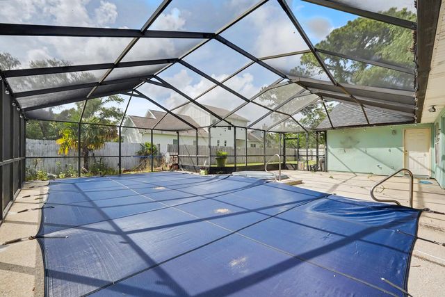 1297 Ceylon Drive, Gulf Breeze, FL 32563