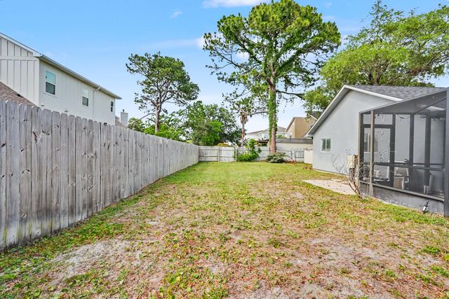 1297 Ceylon Drive, Gulf Breeze, FL 32563