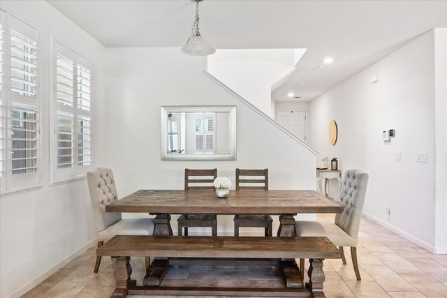 5331 Elderdown Way, Sacramento, CA 95835