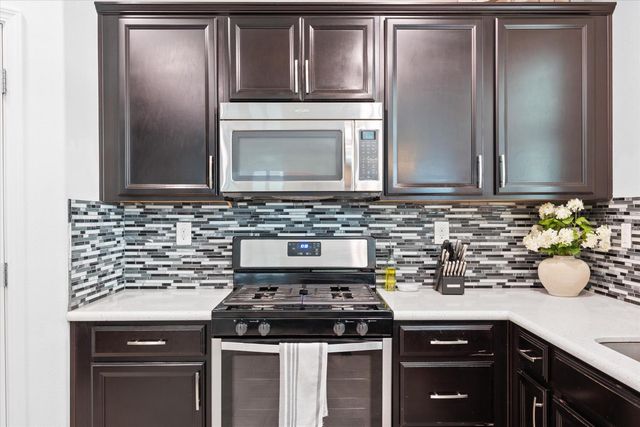 5331 Elderdown Way, Sacramento, CA 95835