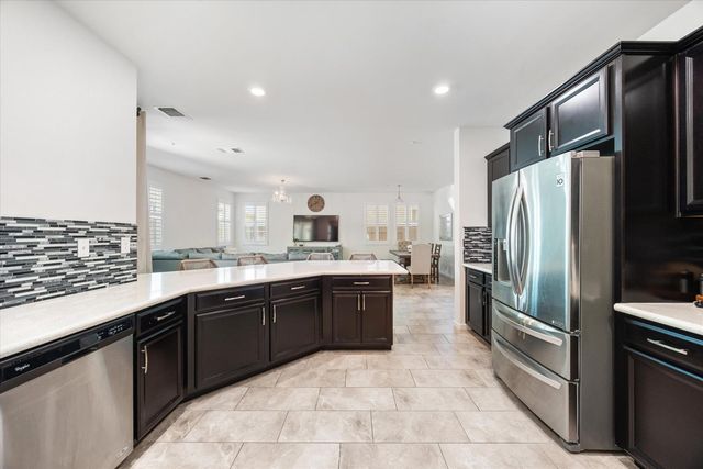 5331 Elderdown Way, Sacramento, CA 95835