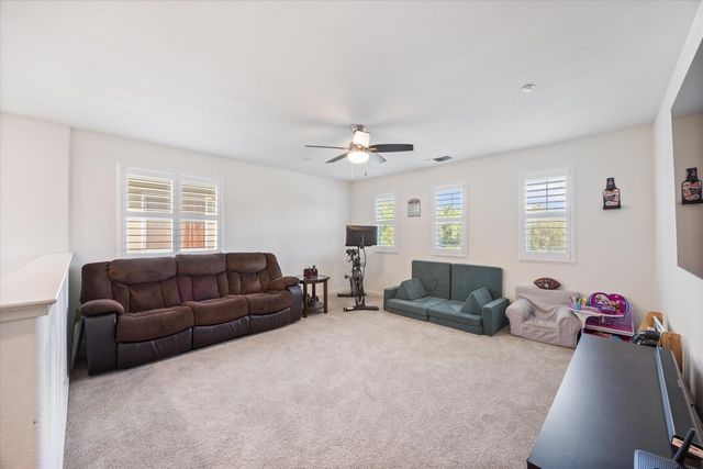 5331 Elderdown Way, Sacramento, CA 95835