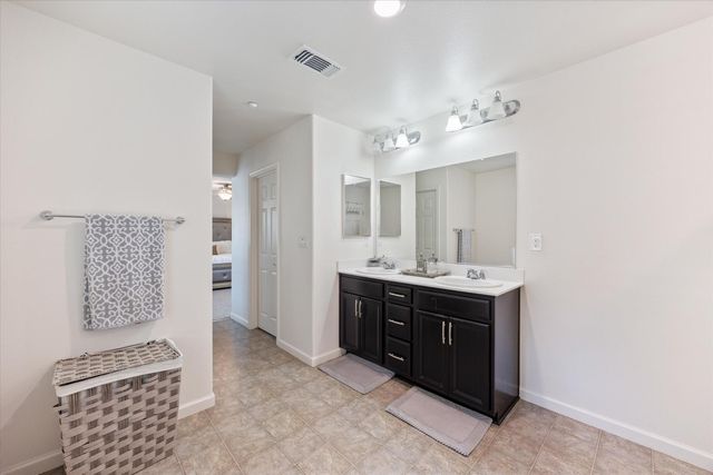 5331 Elderdown Way, Sacramento, CA 95835