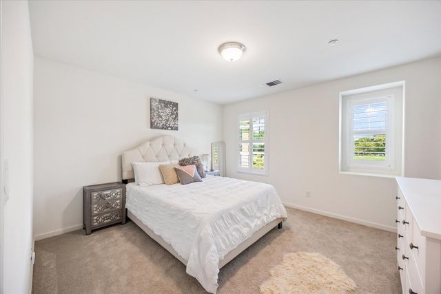 5331 Elderdown Way, Sacramento, CA 95835