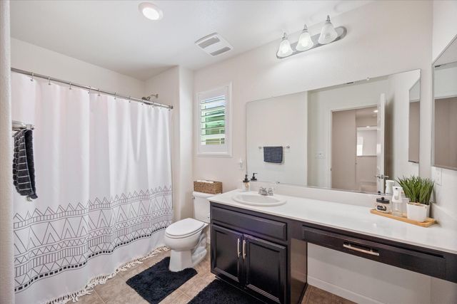 5331 Elderdown Way, Sacramento, CA 95835