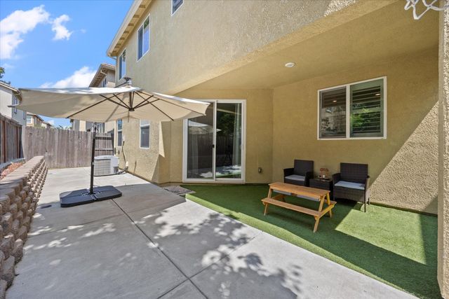 5331 Elderdown Way, Sacramento, CA 95835