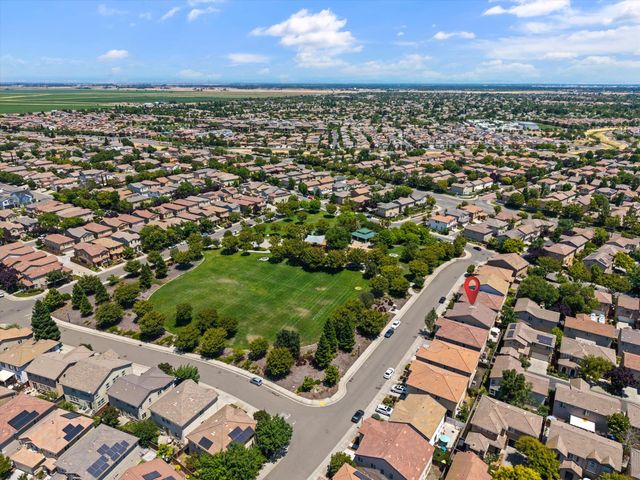 5331 Elderdown Way, Sacramento, CA 95835