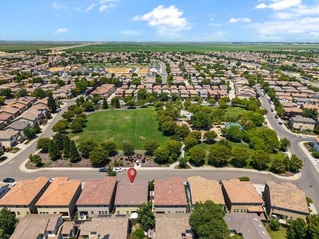 5331 Elderdown Way, Sacramento, CA 95835