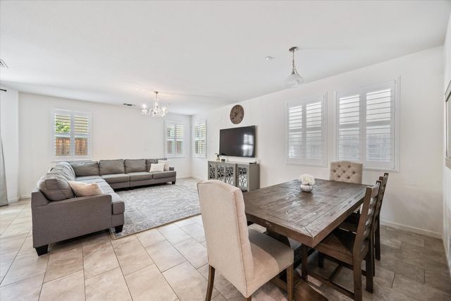 5331 Elderdown Way, Sacramento, CA 95835