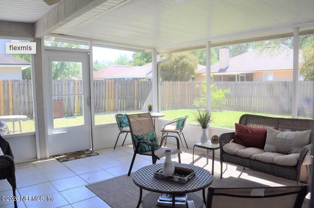 8062 TIMBER POINT Drive, Jacksonville, FL 32244