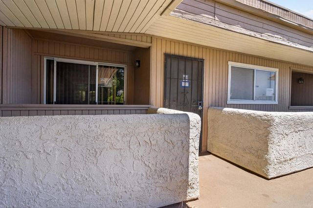 420 N Villa Court 208, Palm Springs, CA 92262