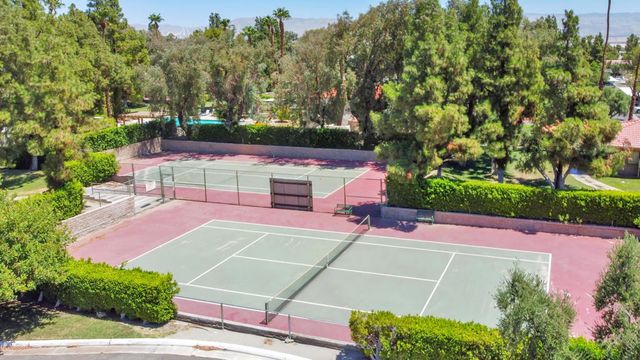 420 N Villa Court 208, Palm Springs, CA 92262