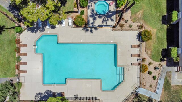 420 N Villa Court 208, Palm Springs, CA 92262