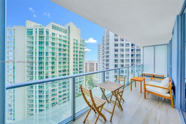 1300 Brickell Bay Dr 2104, Miami, FL 33131