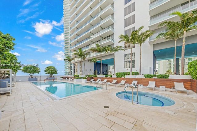 1300 Brickell Bay Dr 2104, Miami, FL 33131