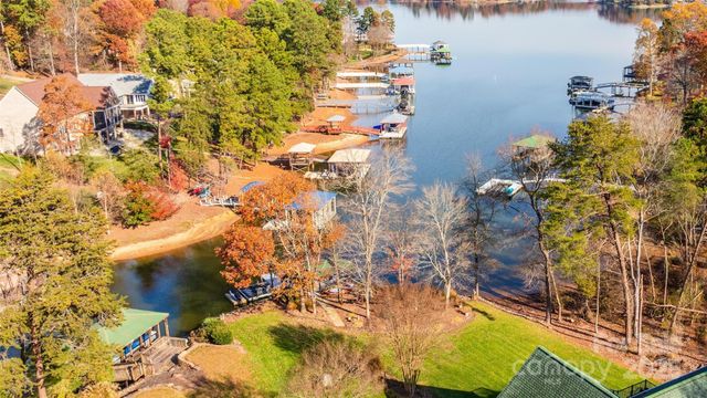 9372 Island Point Road, Sherrills Ford, NC 28673